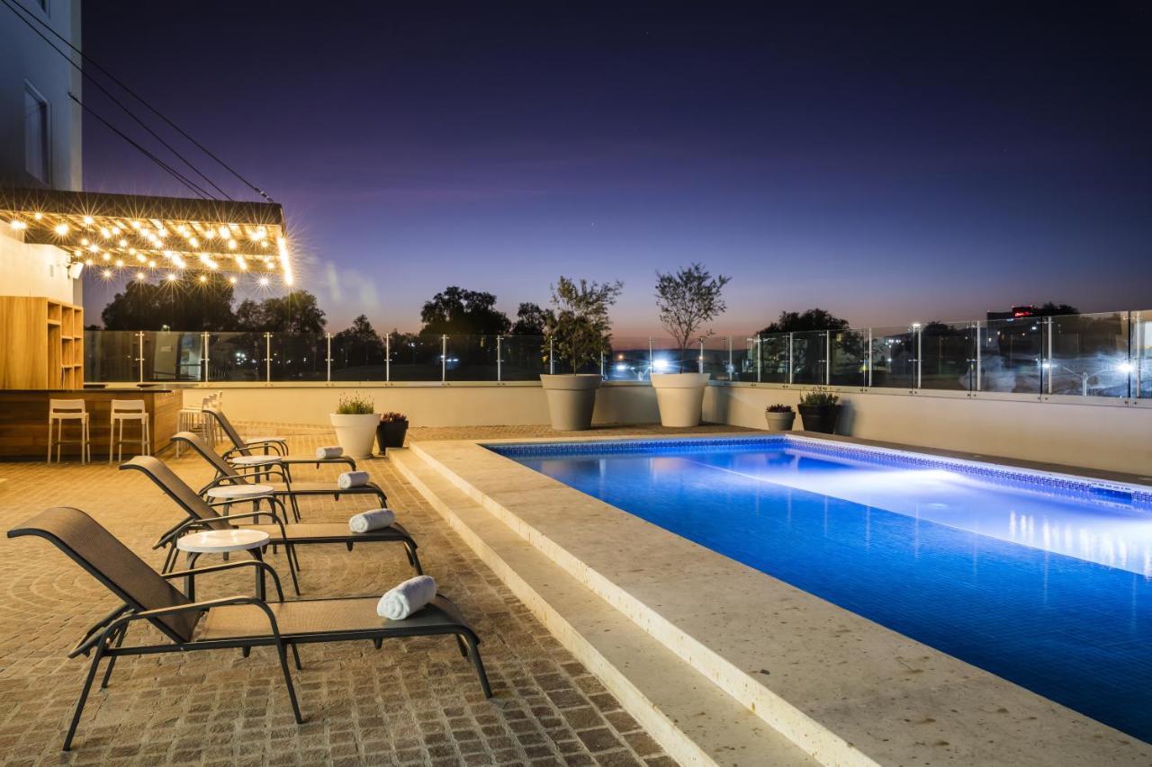Fiesta Inn Celaya Galerias Exterior photo